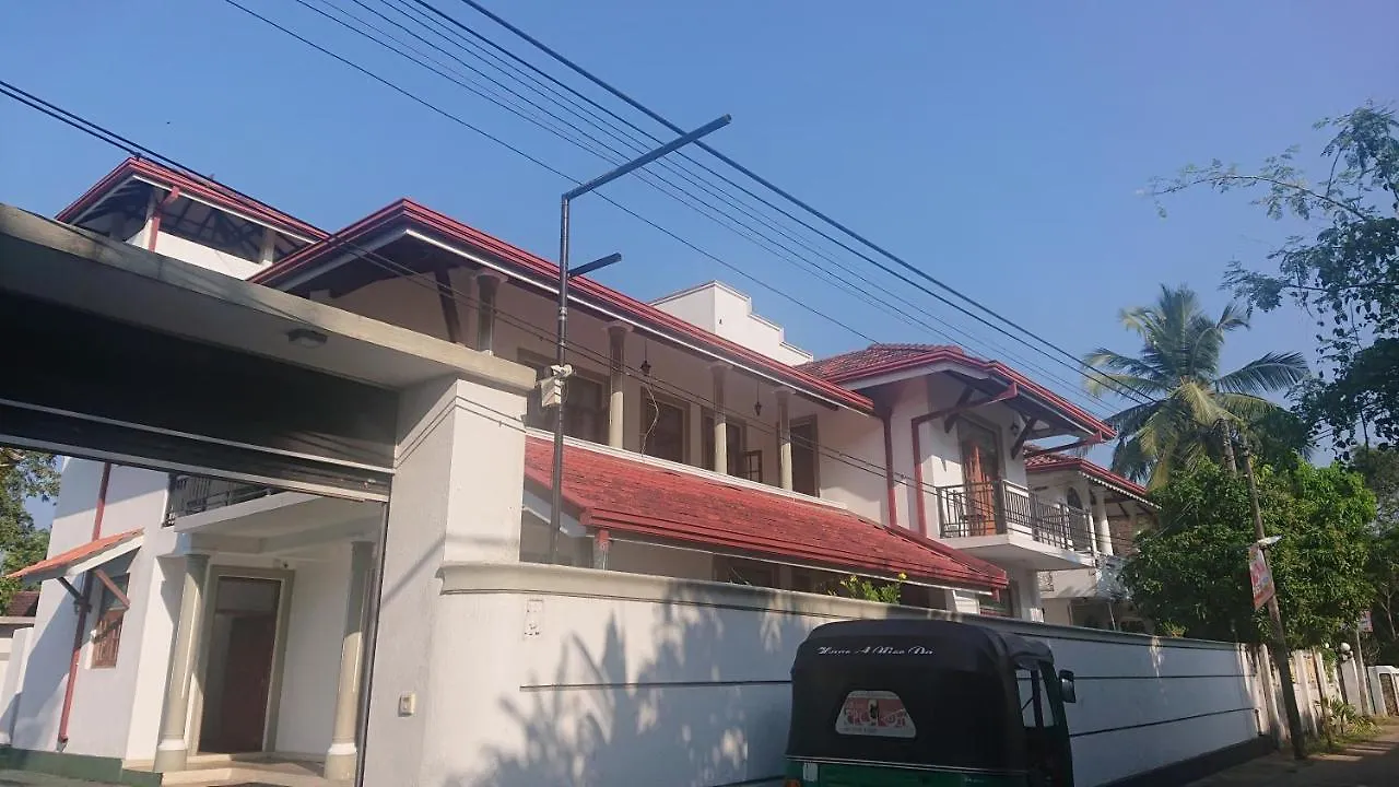 Bed & Breakfast Jayanath Villa Negombo